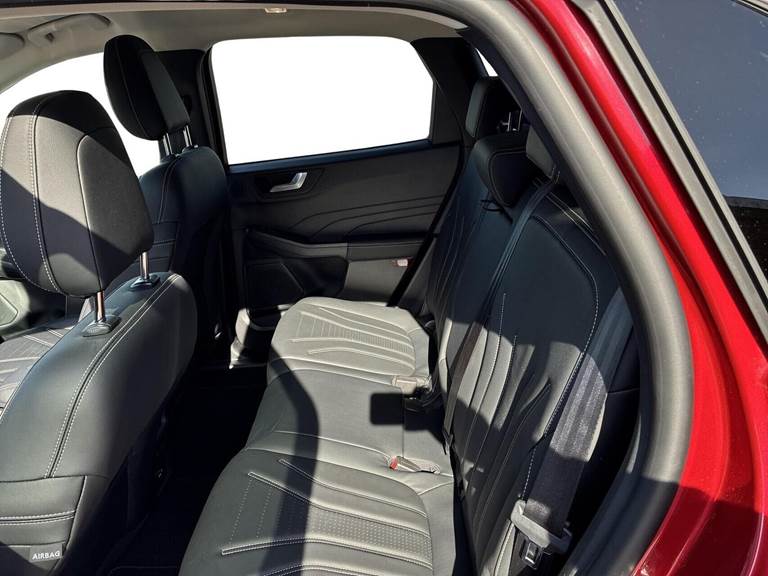 Ford Kuga 2,5 PHEV Vignale CVT