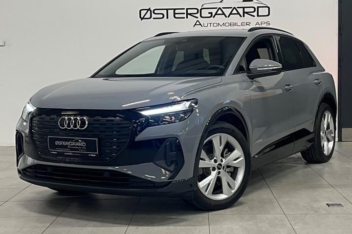 Grå Audi Q4 e-tron fra 2025 set udefra