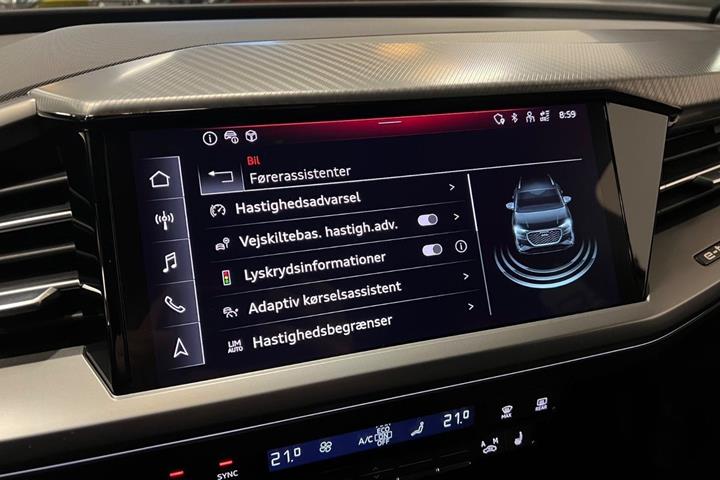 Grå Audi Q4 e-tron fra 2025