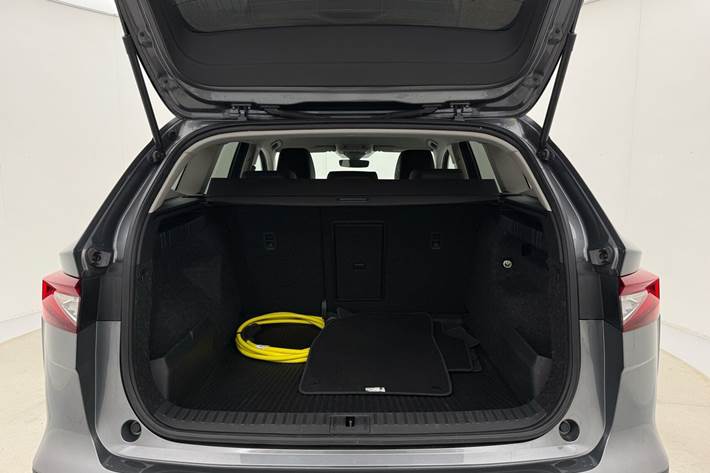 Grå Skoda Enyaq fra 2023