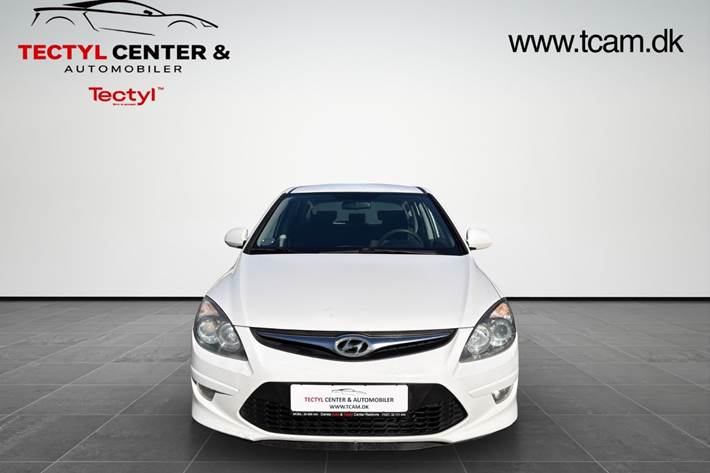 Hvid Hyundai i30 fra 2012