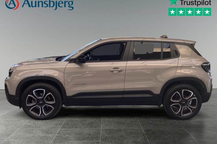 Beige Jeep Avenger fra 2025