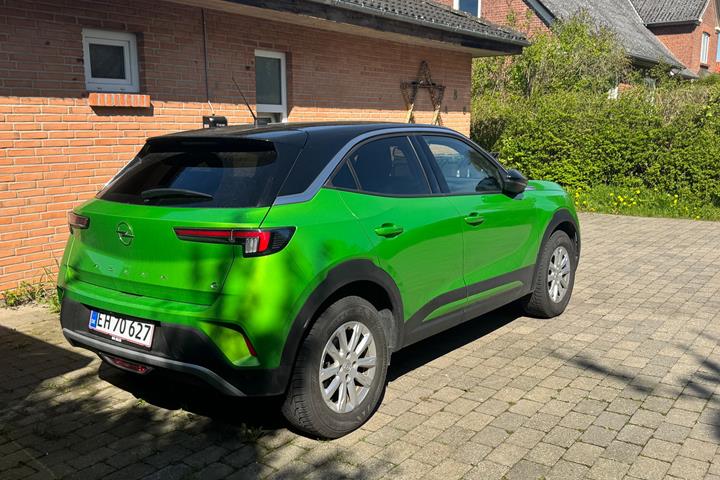 Grøn Opel Mokka-e fra 2021
