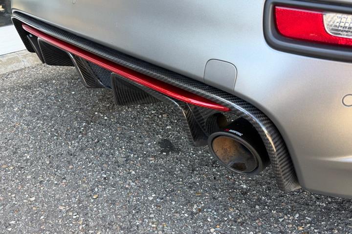 Grå Abarth 595C fra 2020