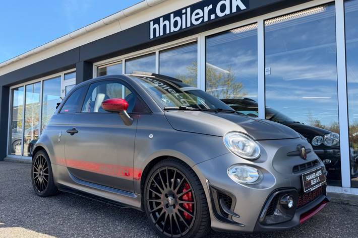Grå Abarth 595C fra 2020