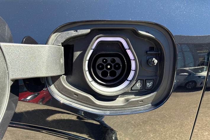 Sort Ford Kuga fra 2025