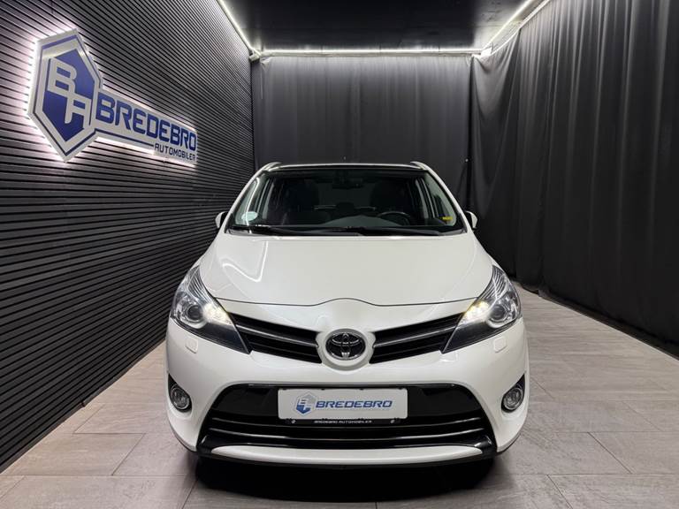 Toyota Verso 1,8 VVT-i T3 MDS Skyview 7prs