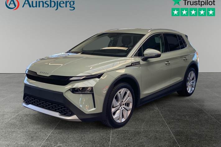 Grøn Skoda Elroq fra 2025 set udefra