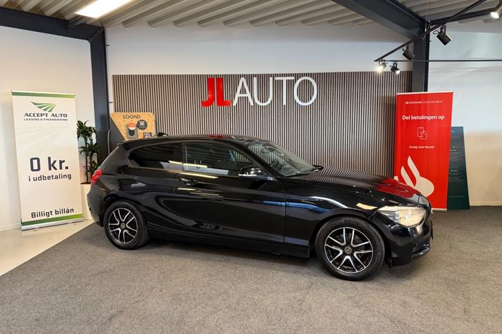 Sort BMW 118d fra 2015