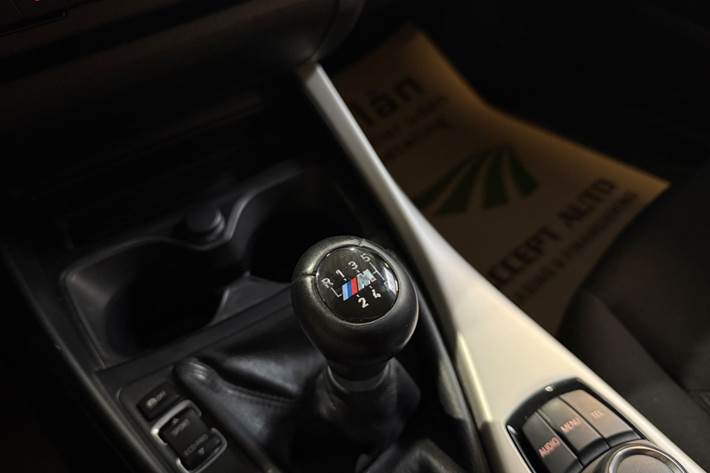 Sort BMW 118d fra 2015