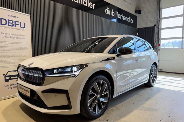 Hvid Skoda Enyaq fra 2023