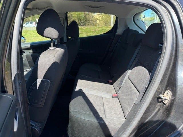 undefined Peugeot 207 fra 2010
