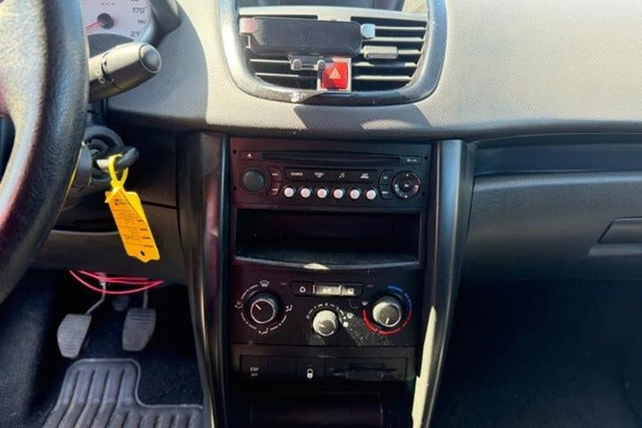 undefined Peugeot 207 fra 2010