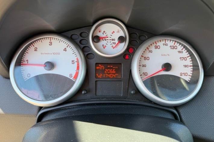 undefined Peugeot 207 fra 2010