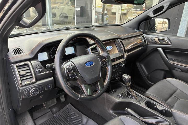Grå Ford Ranger fra 2021