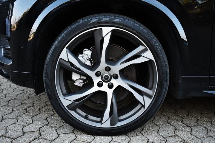 Sort Volvo XC90 fra 2022