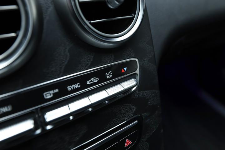 Sort Mercedes GLC400 d fra 2020
