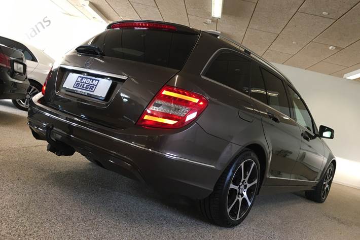 Brun Mercedes C200 fra 2013