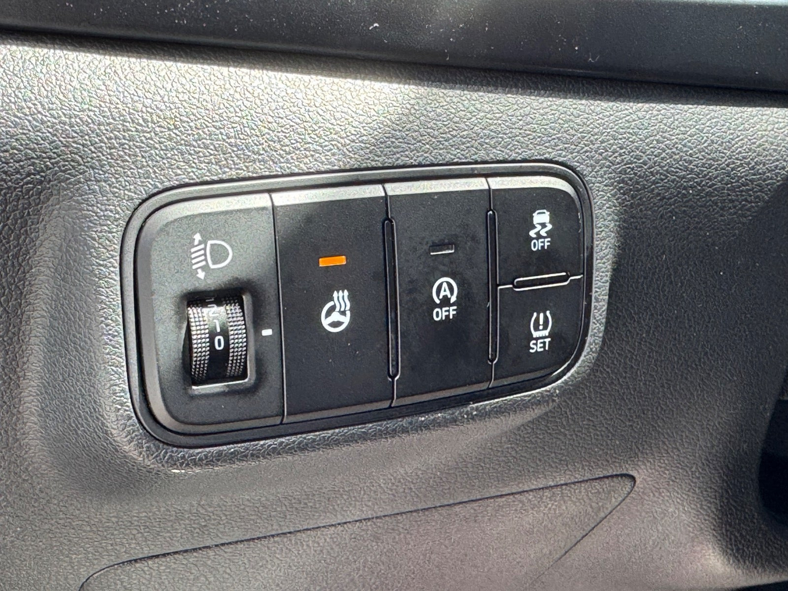 Grå Hyundai i20 fra 2021
