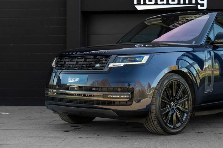 Blå Land Rover Range Rover fra 2023
