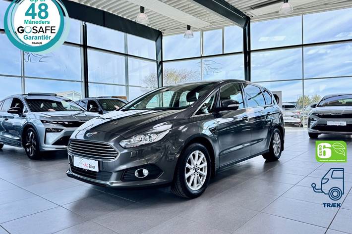 Grå Ford S-MAX fra 2015