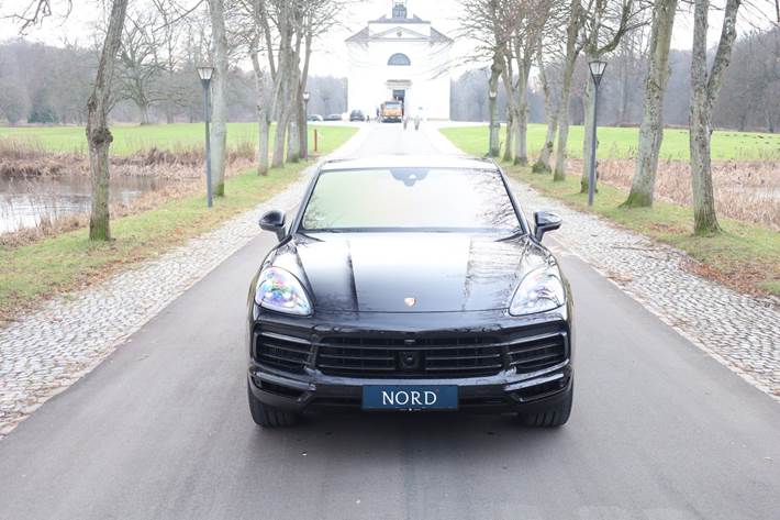 Sort Porsche Cayenne S fra 2019