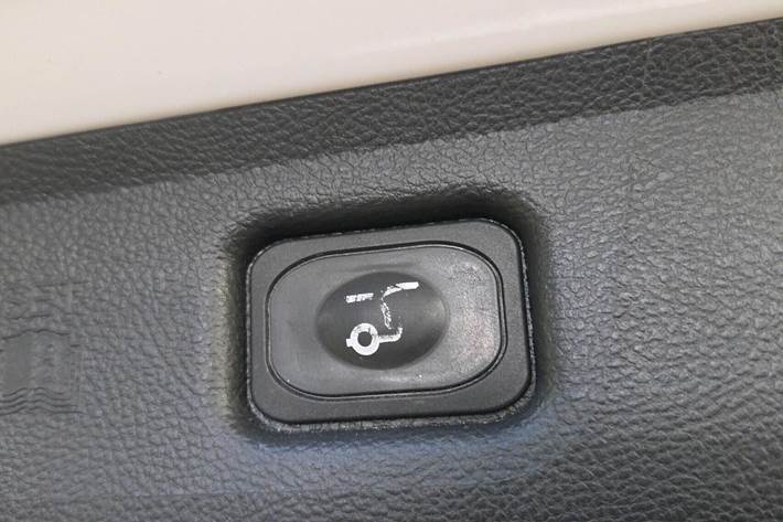 Hvid Ford S-MAX fra 2019