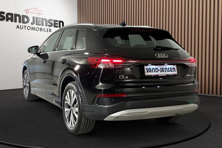 Sort Audi Q4 e-tron fra 2025
