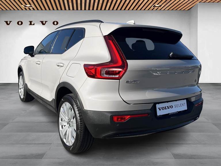 Volvo EX40 Single Motor Extended Range Core 252HK 5d Aut.