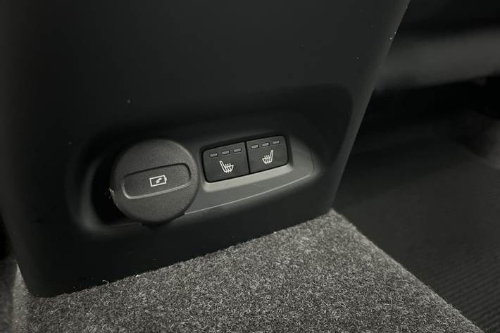 Sølv Volvo XC40 fra 2023