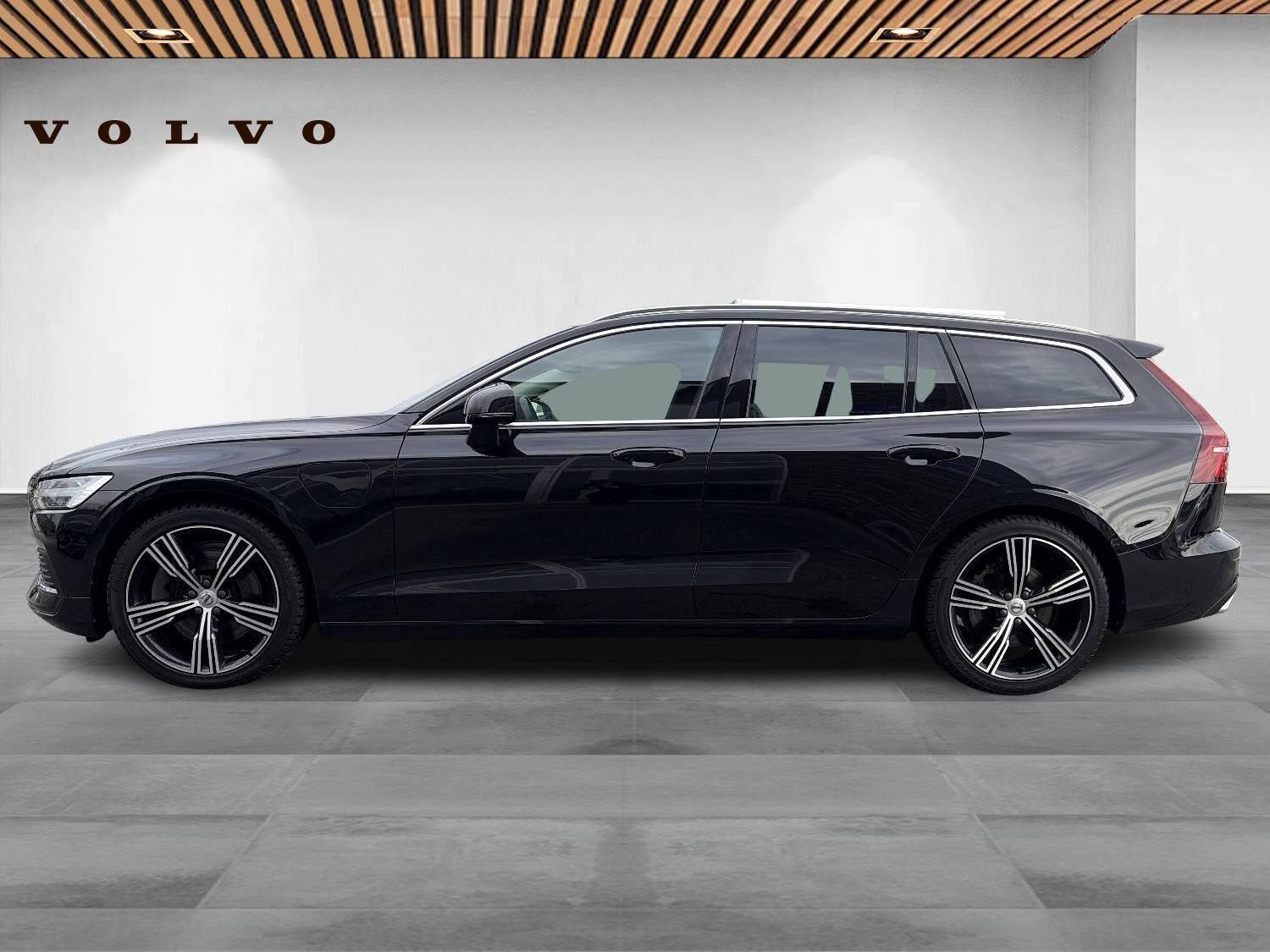Sort Volvo V60 fra 2020