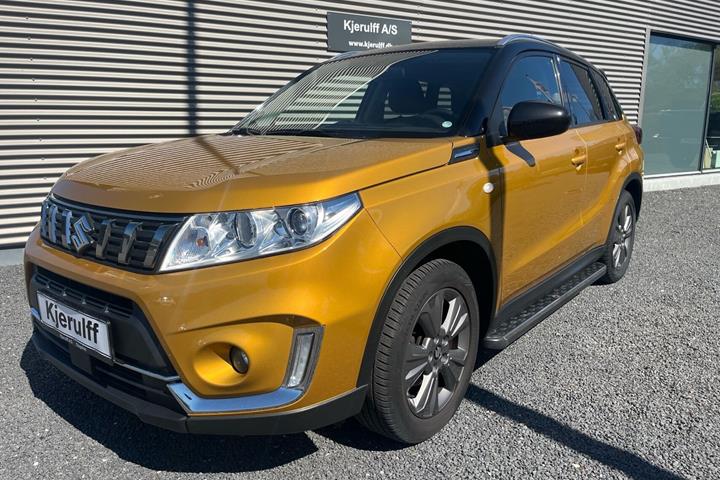 Gul Suzuki Vitara fra 2019 set udefra