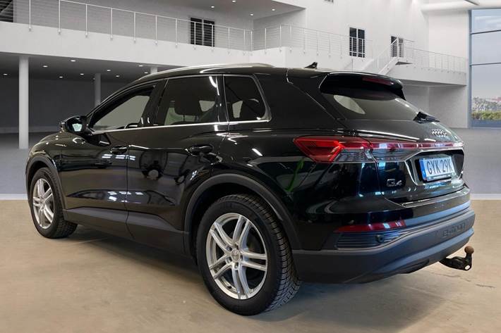 Sort Audi Q4 fra 2023