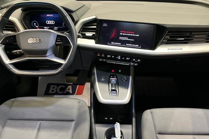 Sort Audi Q4 fra 2023