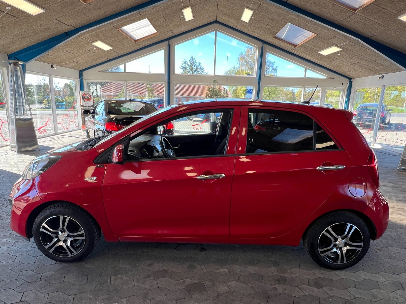 Rød Kia Picanto fra 2016