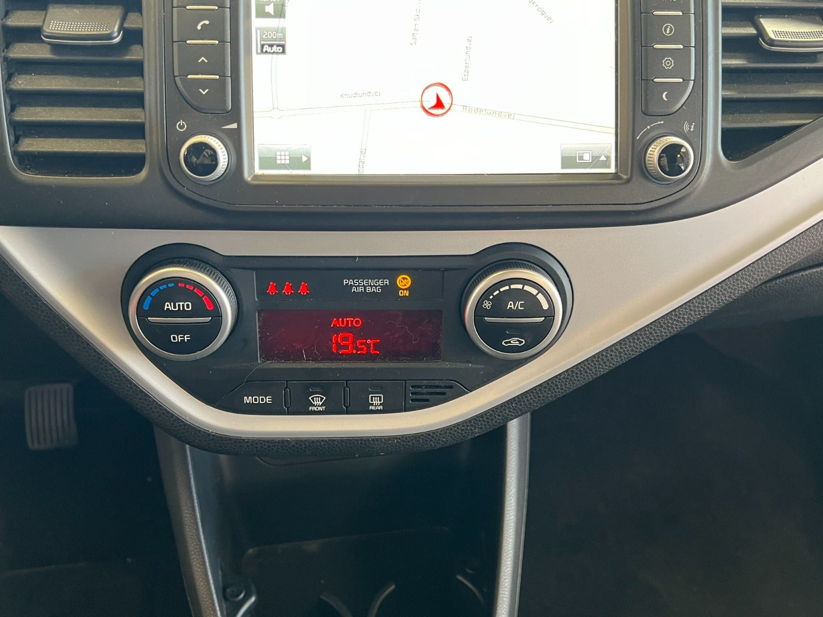 Rød Kia Picanto fra 2016