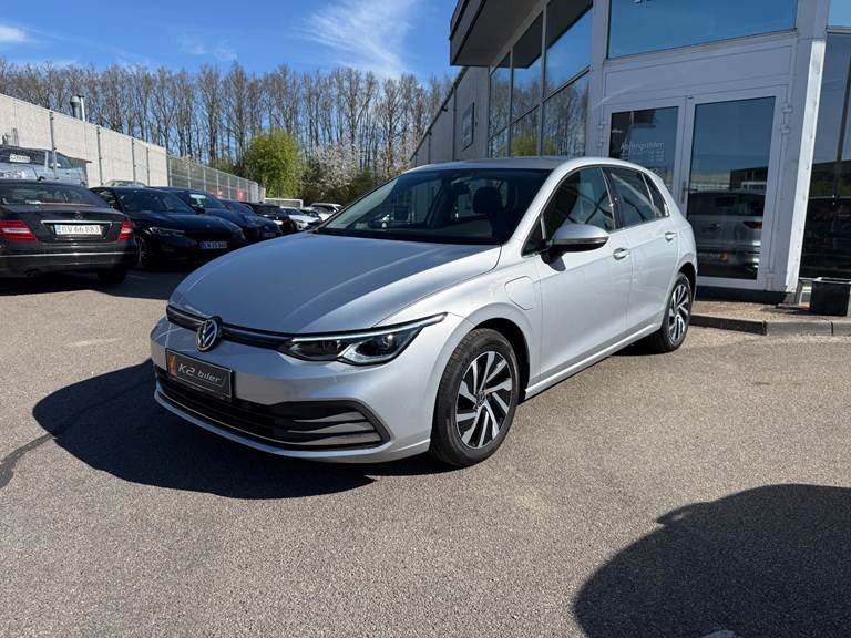 VW Golf VIII 1,4 eHybrid DSG