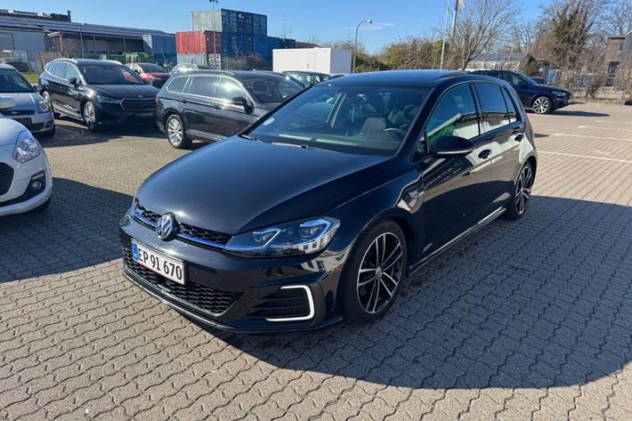 Sort VW Golf VII fra 2018