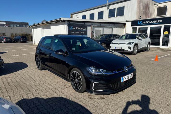 Sort VW Golf VII fra 2018