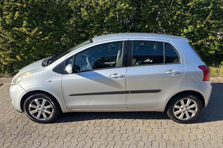 undefined Toyota Yaris fra 2007