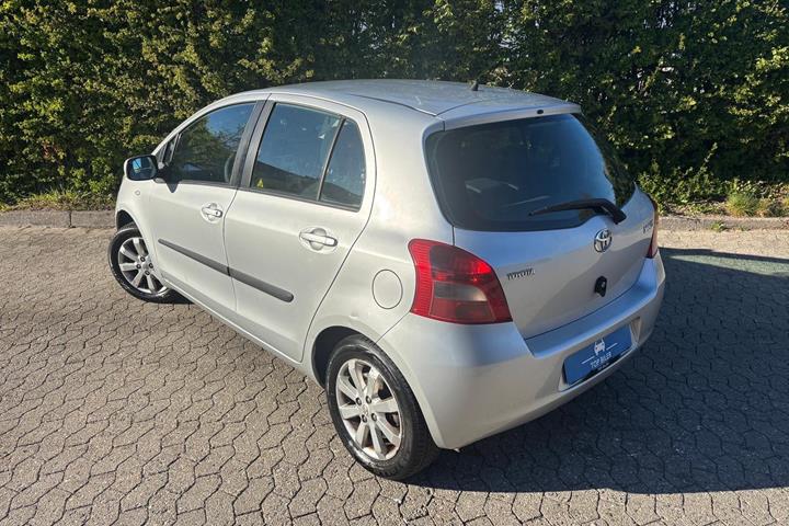 undefined Toyota Yaris fra 2007