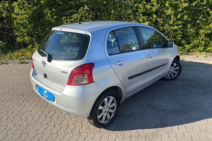 undefined Toyota Yaris fra 2007