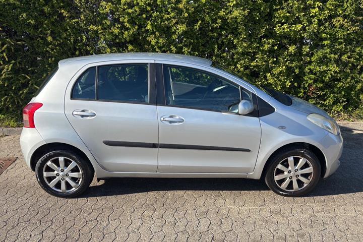 undefined Toyota Yaris fra 2007