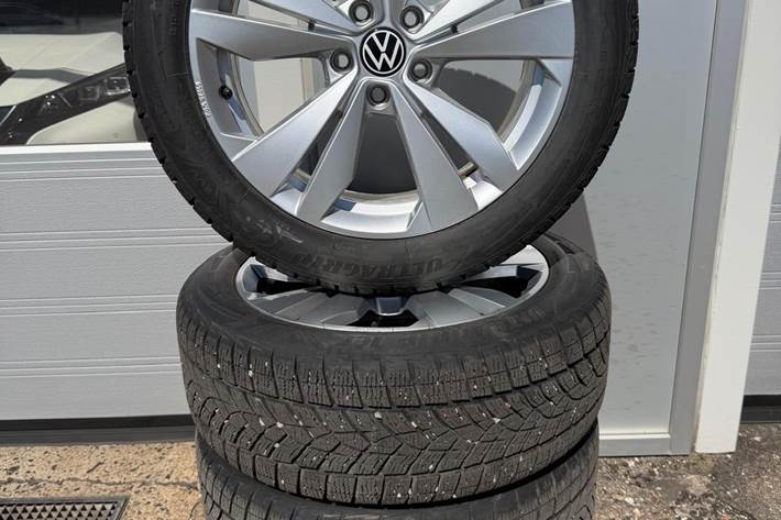 Grå VW ID.3 fra 2021