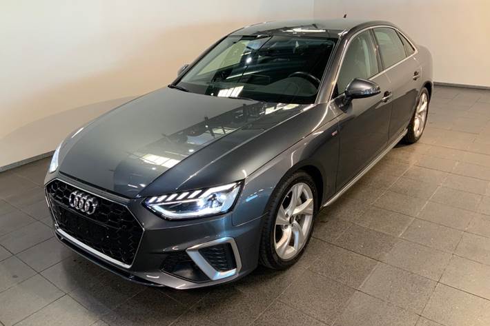 Grå Audi A4 fra 2021