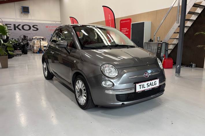 Grå Fiat 500 fra 2015