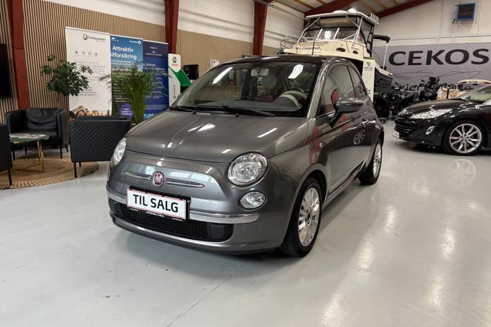 Grå Fiat 500 fra 2015