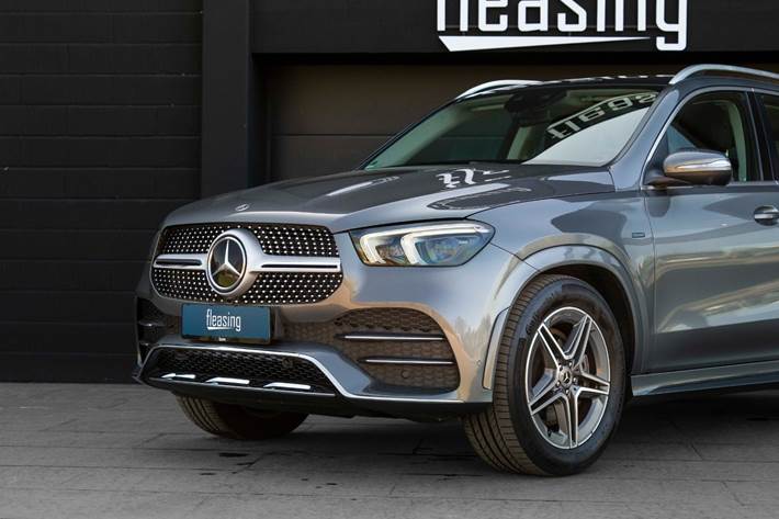 Grå Mercedes GLE350 de fra 2021