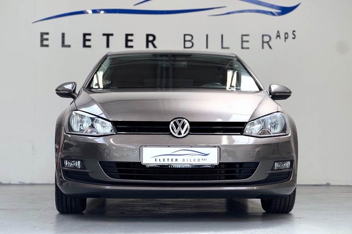 Sort VW Golf VII fra 2014