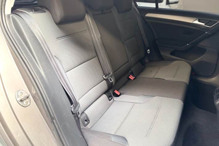 Sort VW Golf VII fra 2014